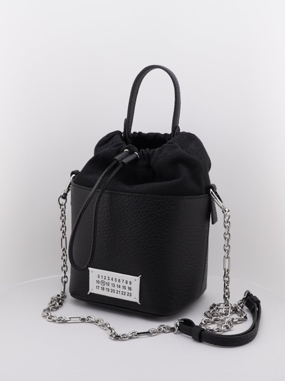 Maison Margiela 5AC Bucket Bag Black Leather S61WG0035-4348-8013 00002